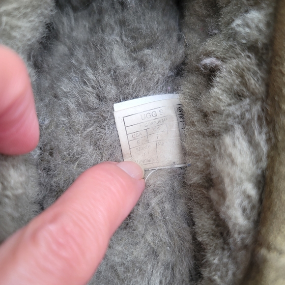 UGG slippers - Picture 7 of 11